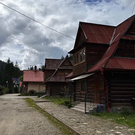 Smerekova Hata Yablunytsya