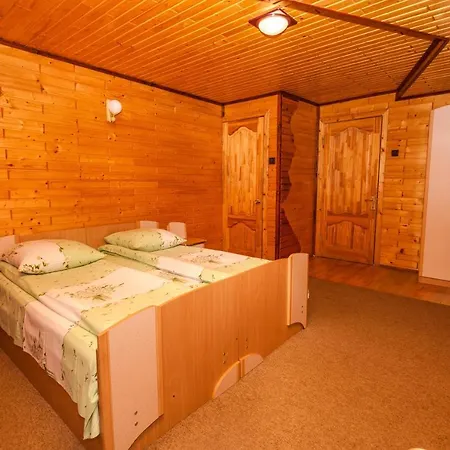 Lodge Smerekova Hata Yablunytsya