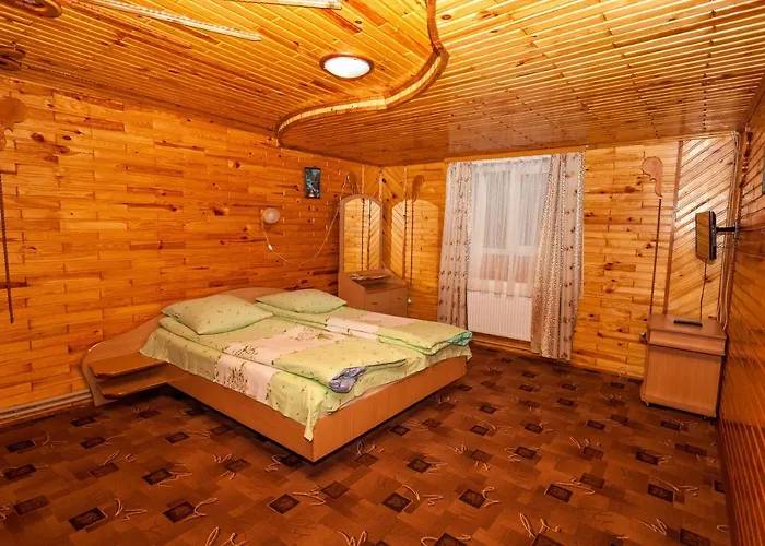 Smerekova Hata Orman Evi Yablunytsia