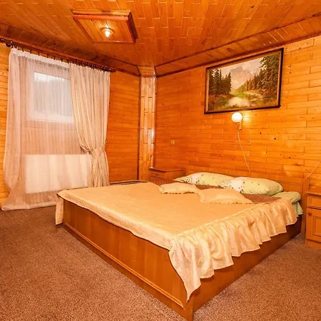 Orman Evi Smerekova Hata Yablunytsia